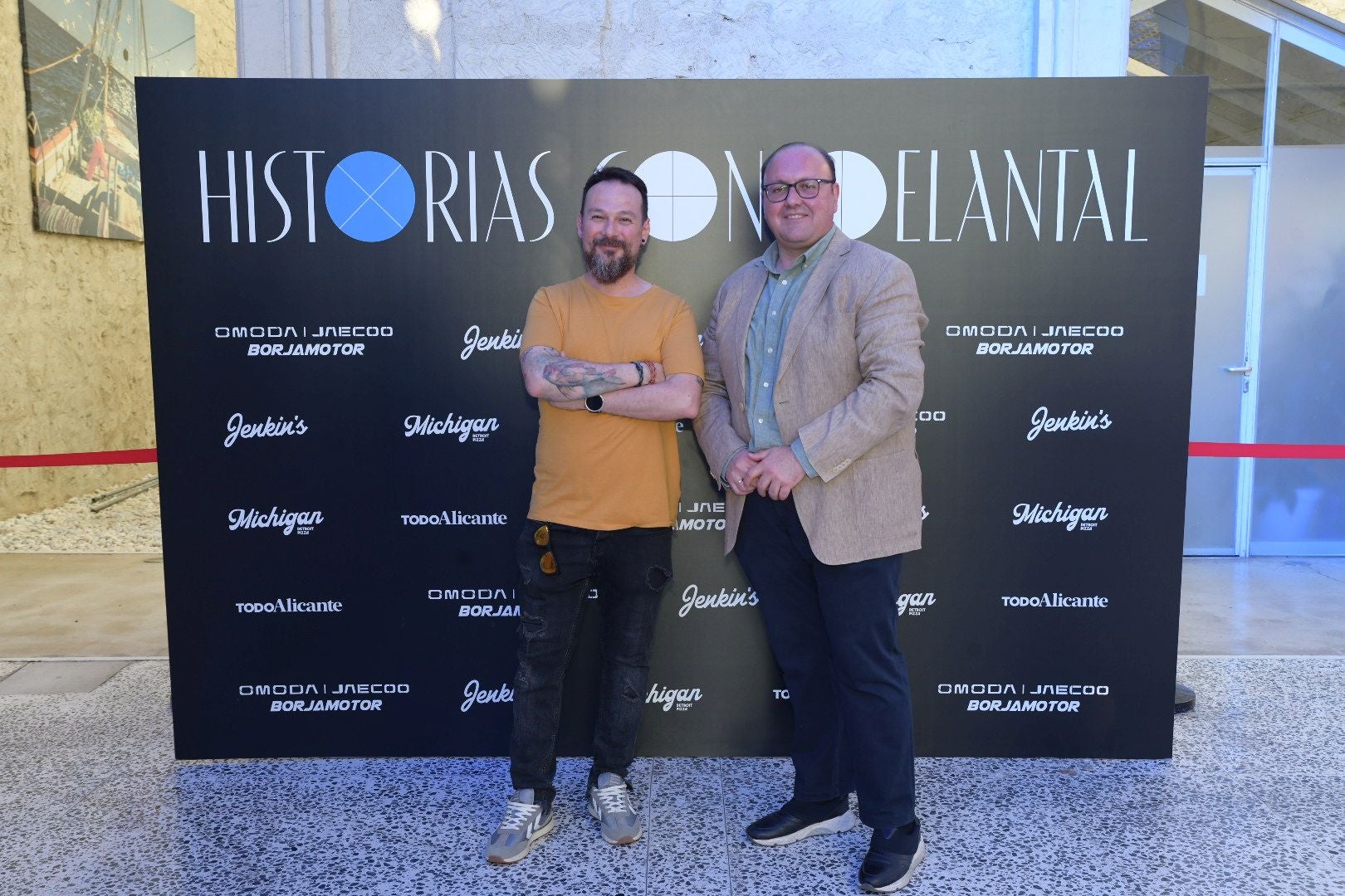 Búscate en el &#039;photocall&#039; de los premios &#039;Historias con delantal 2025&#039; de TodoAlicante