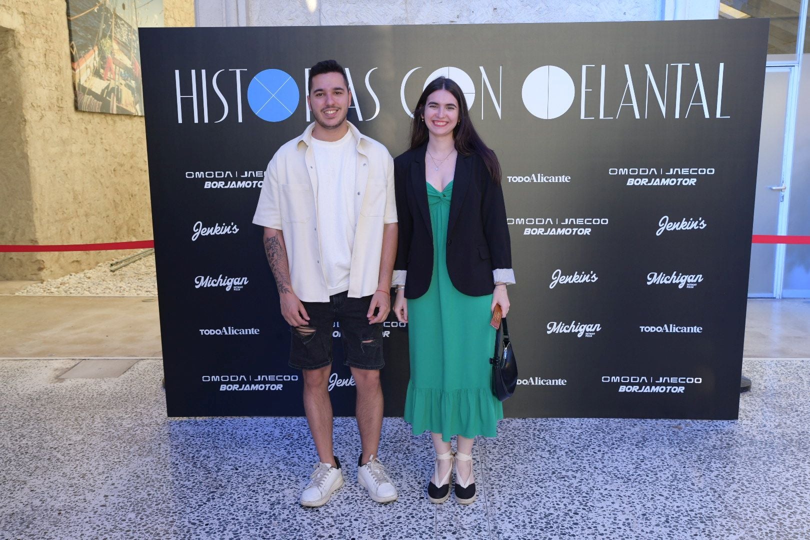 Búscate en el &#039;photocall&#039; de los premios &#039;Historias con delantal 2025&#039; de TodoAlicante