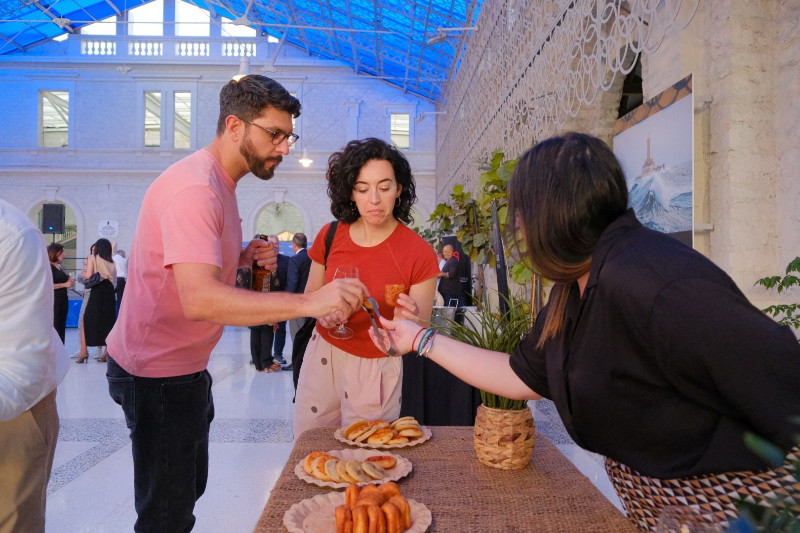 La gastronomía alicantina enamora en los premios &#039;Historias con delantal 2025&#039;