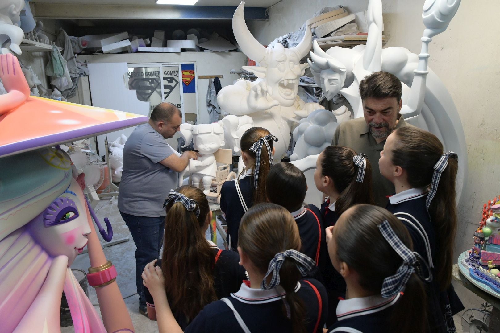 Una oda al agua en la hoguera oficial infantil de Alicante