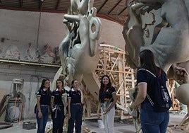 La hoguera oficial de Alicante tiene mucha 'Identidad'