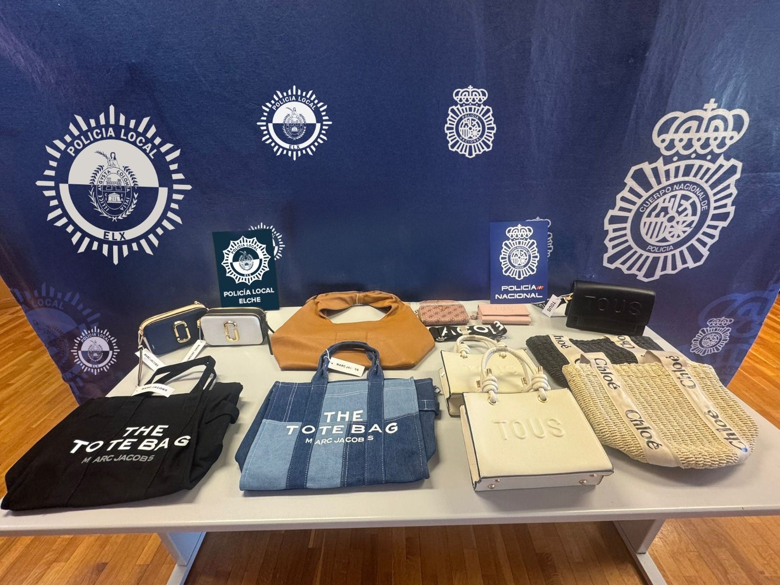 Counterfeit items seized in Elche.