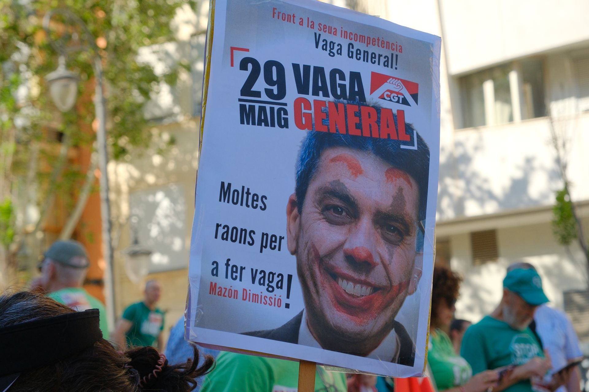 Las imágenes de la manifestación contra Mazón en Alicante