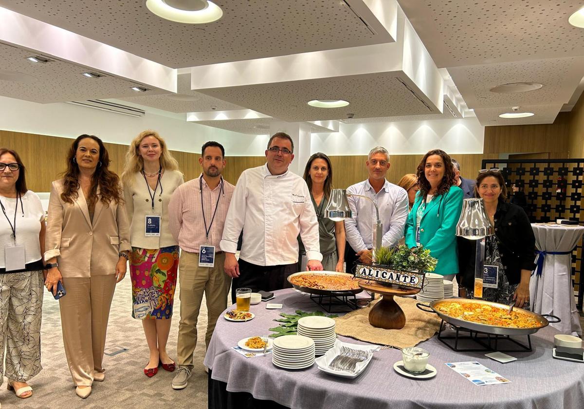 Degustación gastronómica en el 'workshop' del Patronato de Turismo de Alicante en Barcelona.