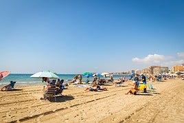 Playa de los Náufragos de Torrevieja, lugar donde se ha producido el ahogamiento.
