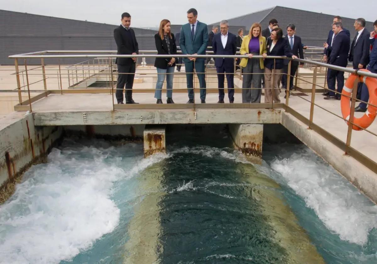 Visit of the Prime Minister, Pedro Sánchez, to the Torrevieja desalination plant in February 2024.