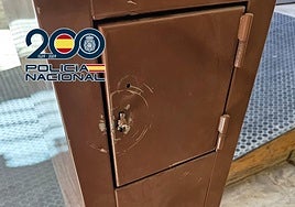 Así quedó uno de los buzones de la Concatedral de San Nicolás tras el robo.