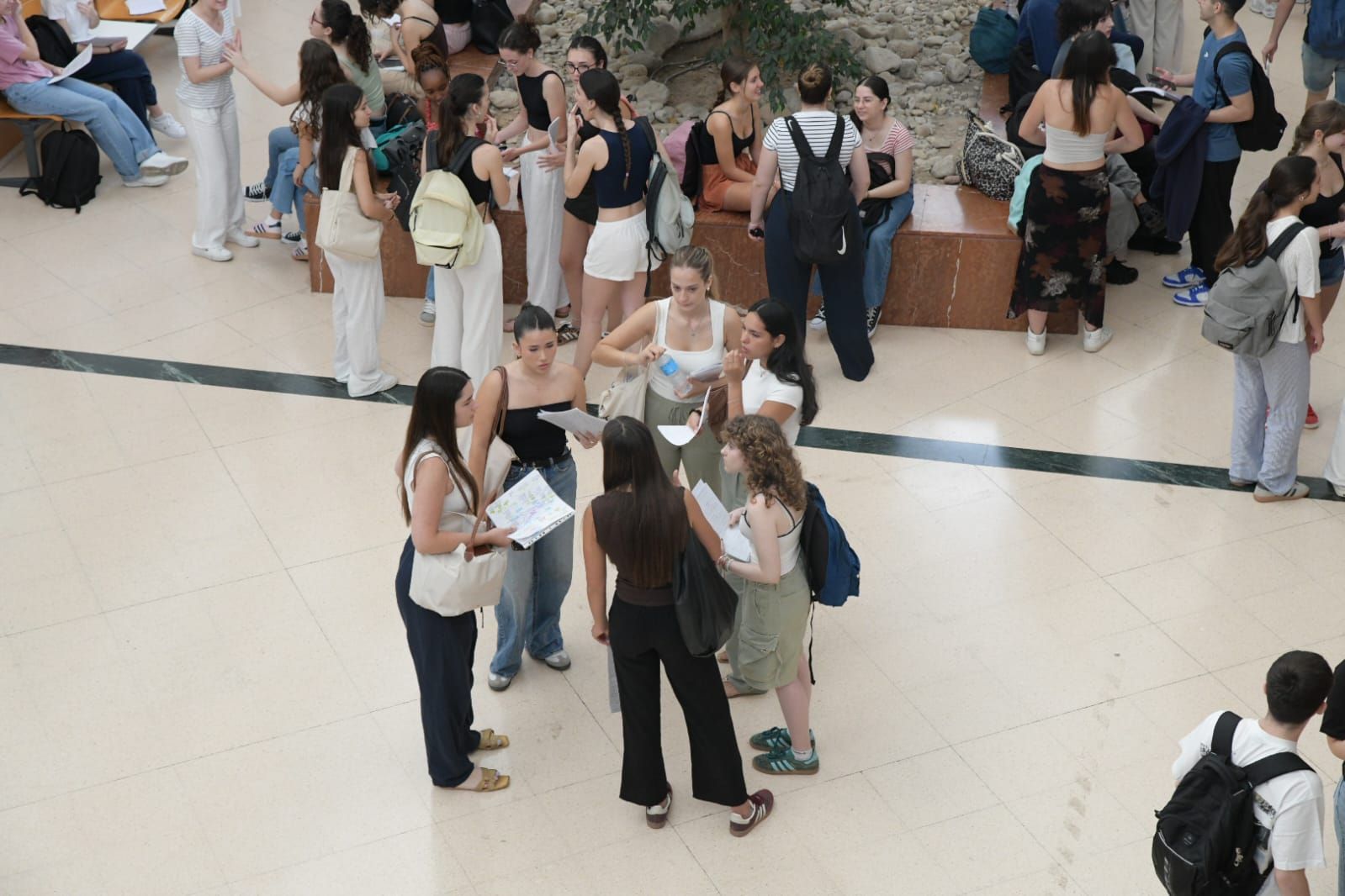 Más de 8.200 jóvenes alicantinos deciden a partir de hoy su futuro en la PAU