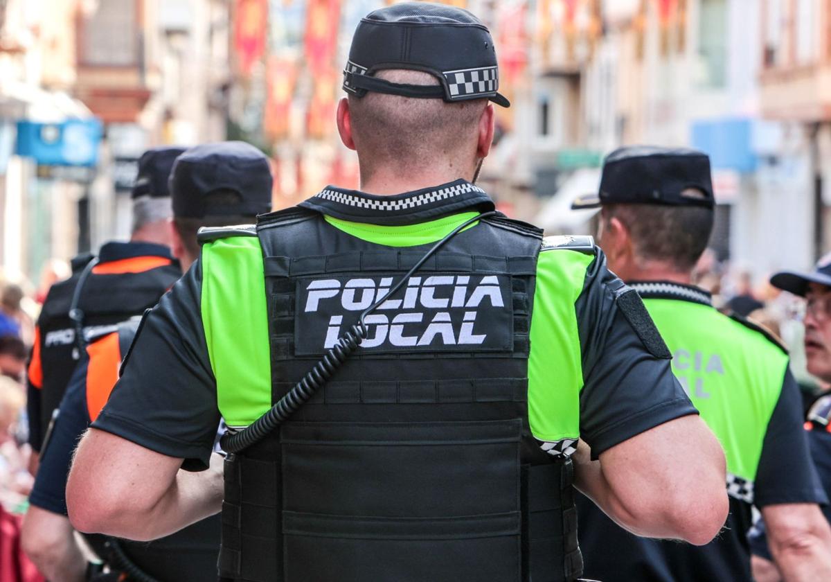 Elda Local Police officers.