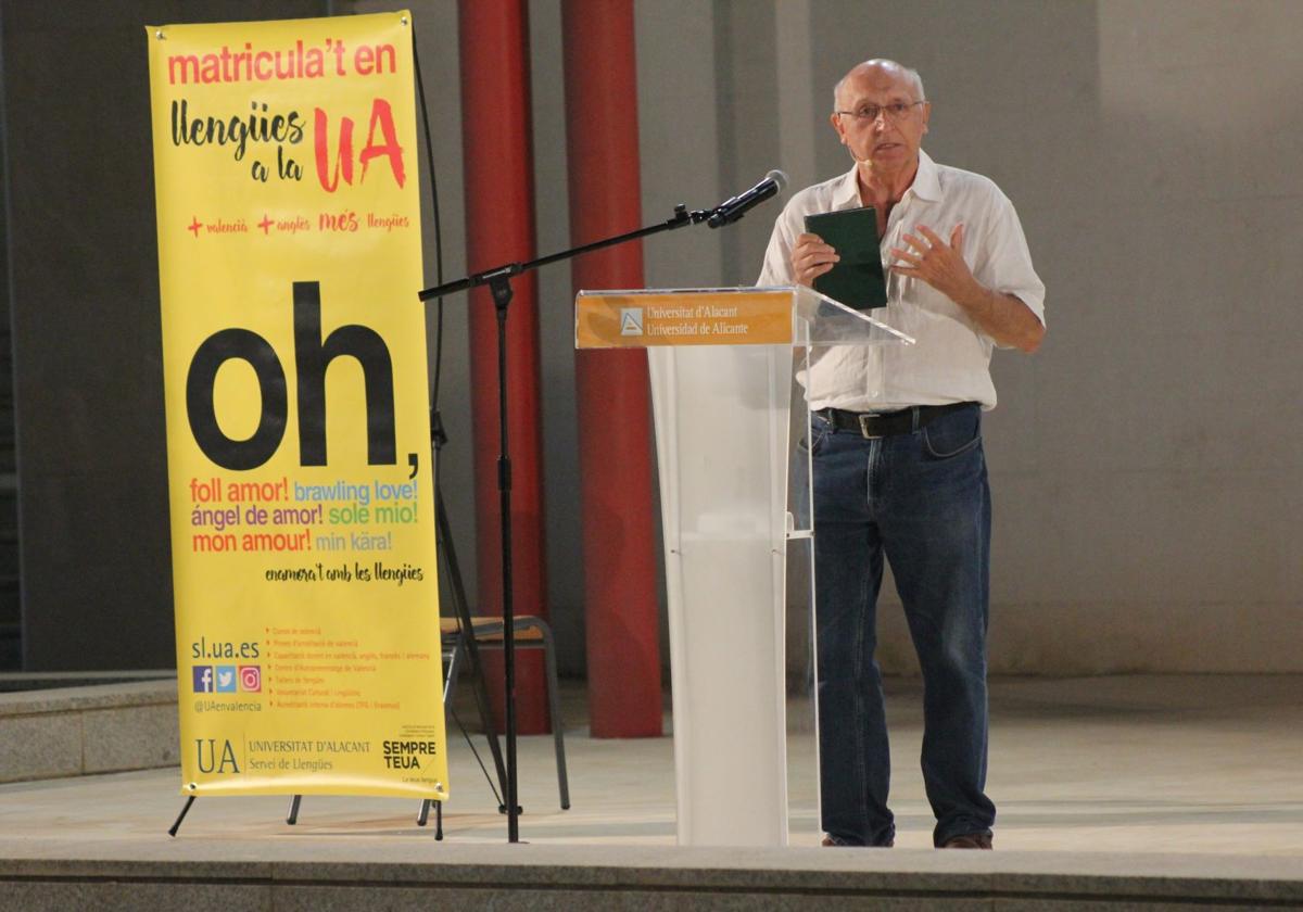 Joaquim Gonzàlez i Caturla, Professor of Language and Literature and Writer