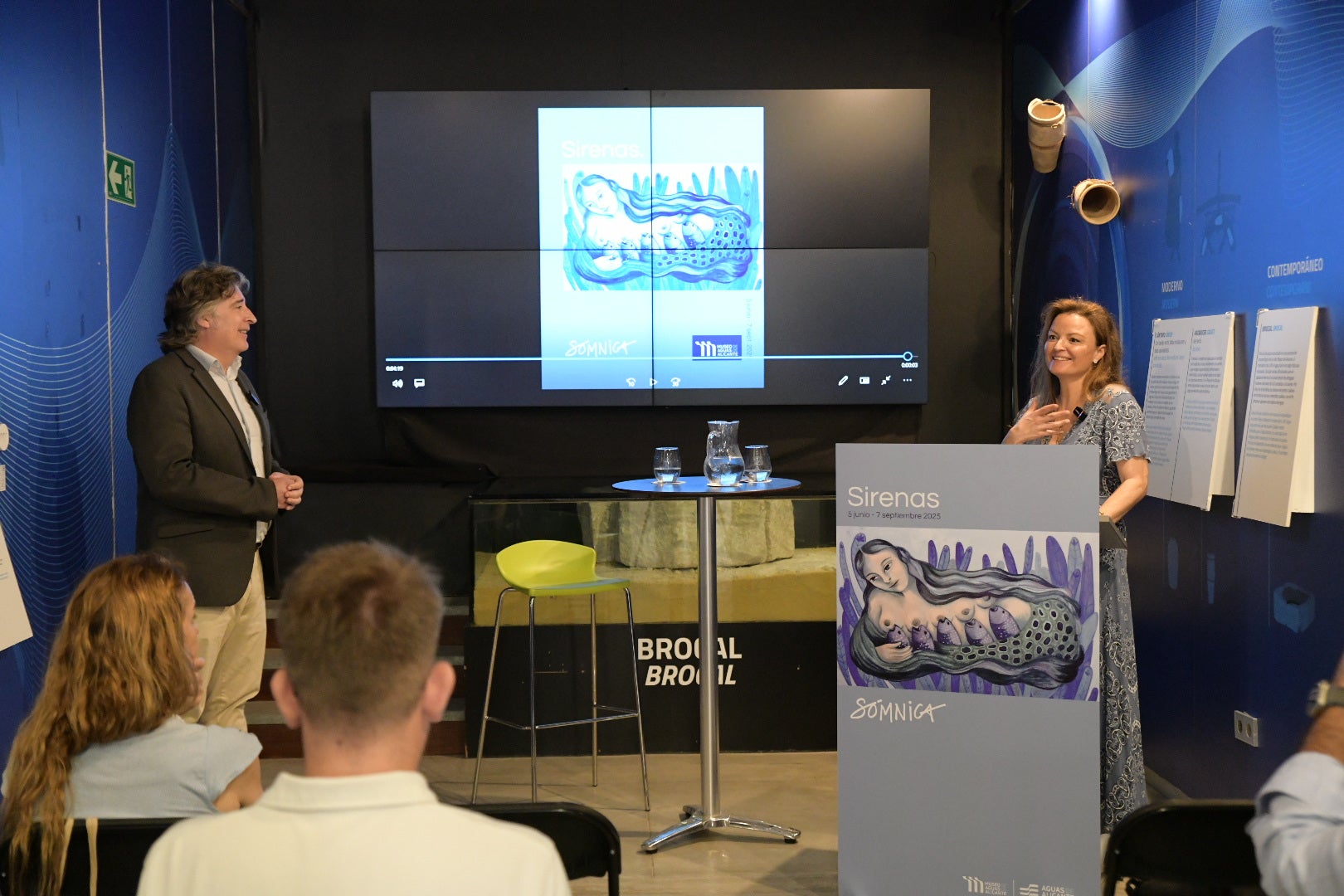 Así es la exposición 'Cantos de sirena' de Sómnica Bernabeu