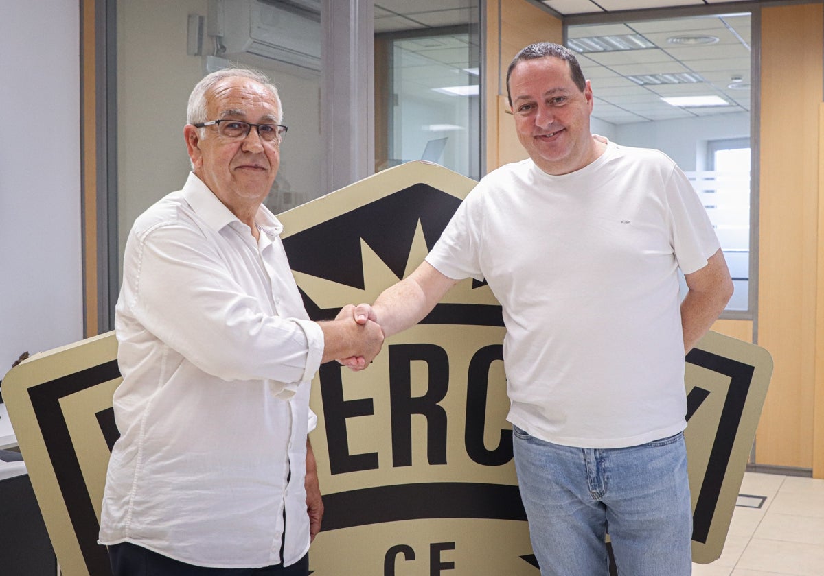 Quique Hernández and Salva Martí at the CD Intercity offices.