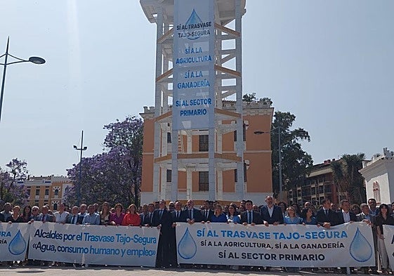 Reunión de alcaldes en Murcia en defensa del trasvase Tajo-Segura.