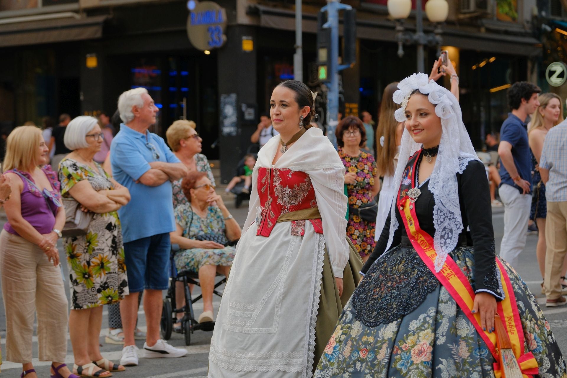 Así ha sido el Desfile del Pregón de las Hogueras de Alicante 2025
