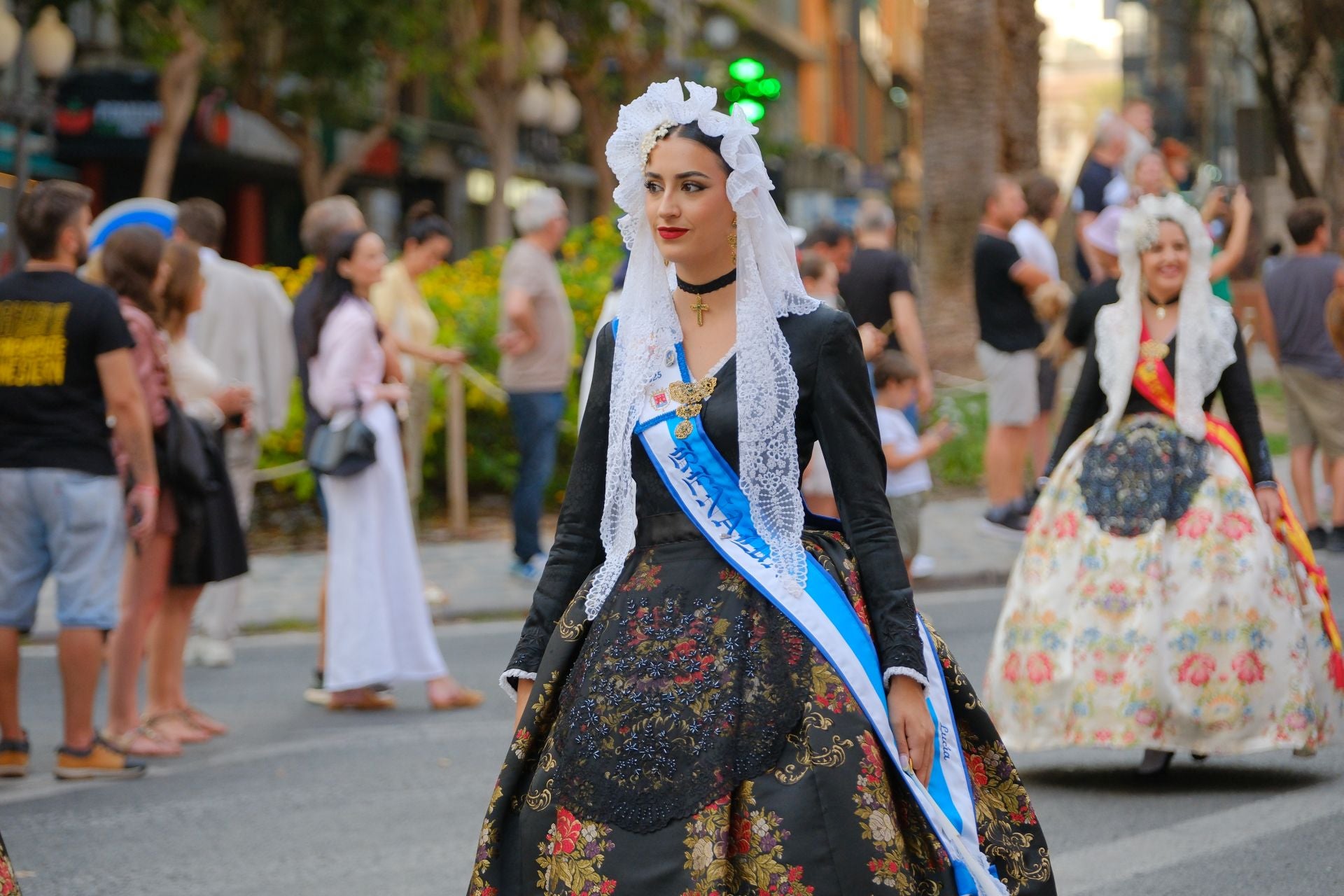 Así ha sido el Desfile del Pregón de las Hogueras de Alicante 2025