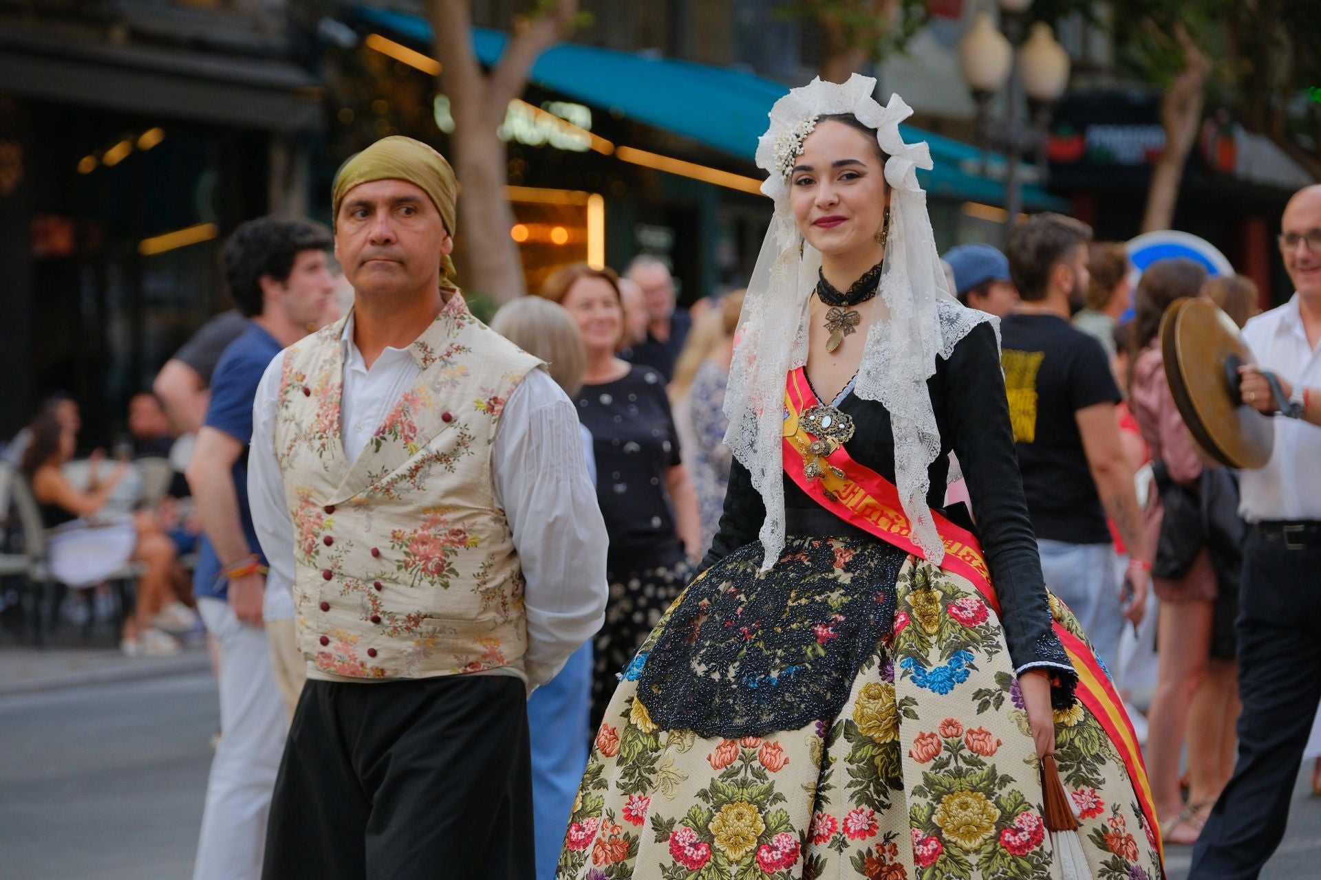 Así ha sido el Desfile del Pregón de las Hogueras de Alicante 2025