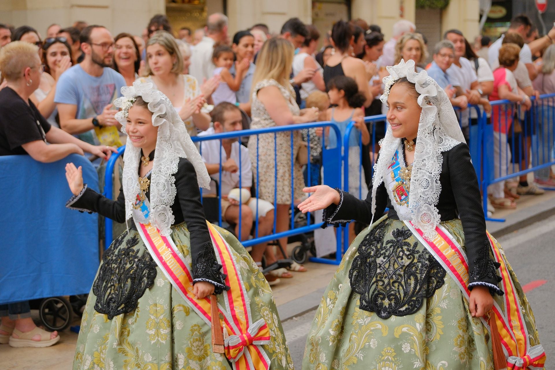Así ha sido el Desfile del Pregón de las Hogueras de Alicante 2025