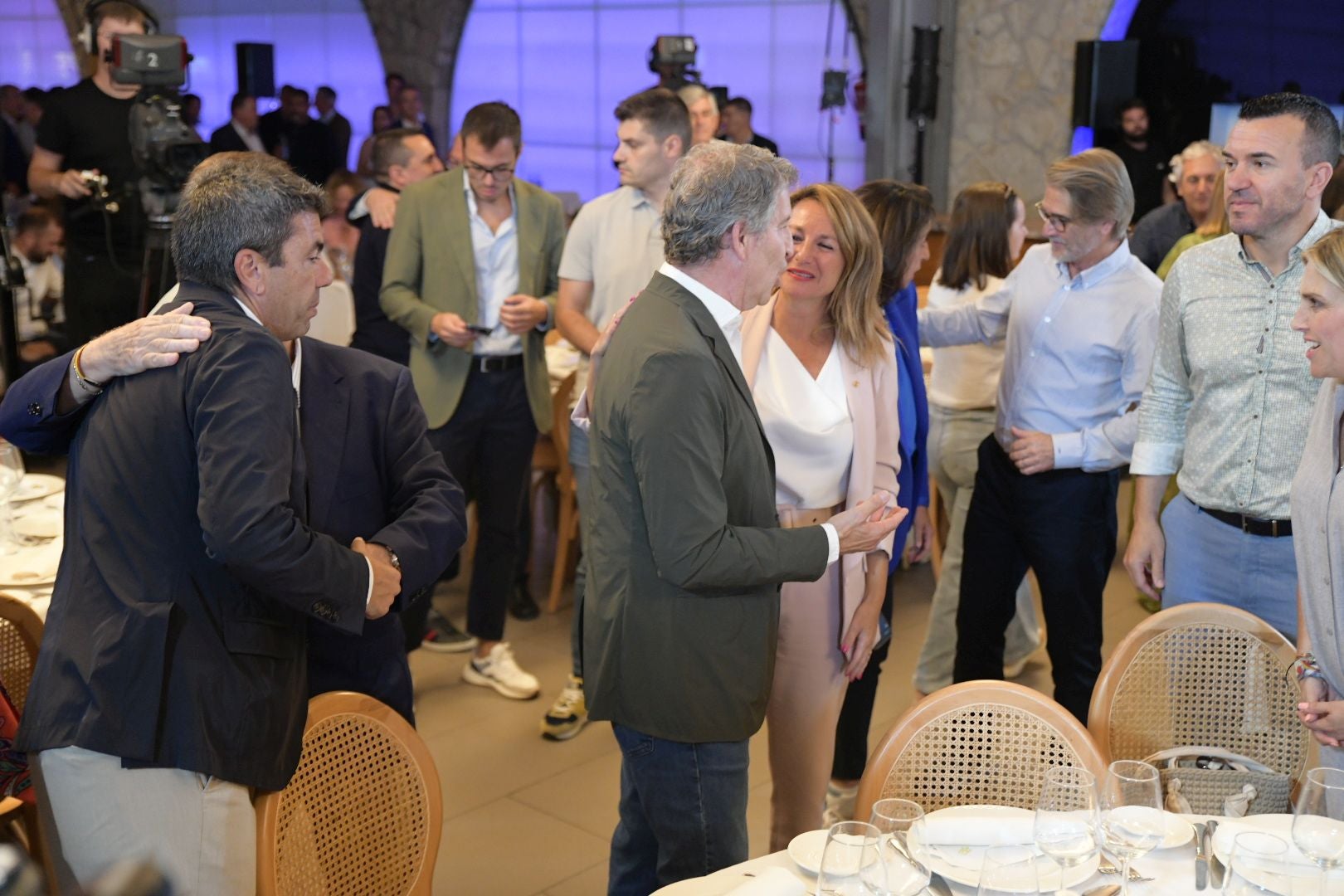 Multitudinario acto con Feijóo y Mazón en Alicante