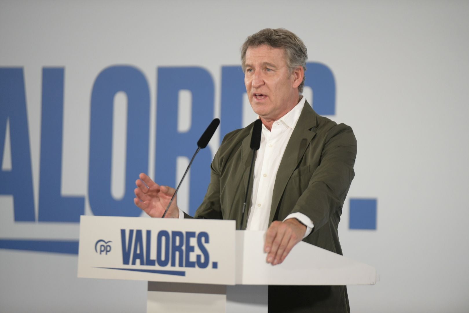 Multitudinario acto con Feijóo y Mazón en Alicante
