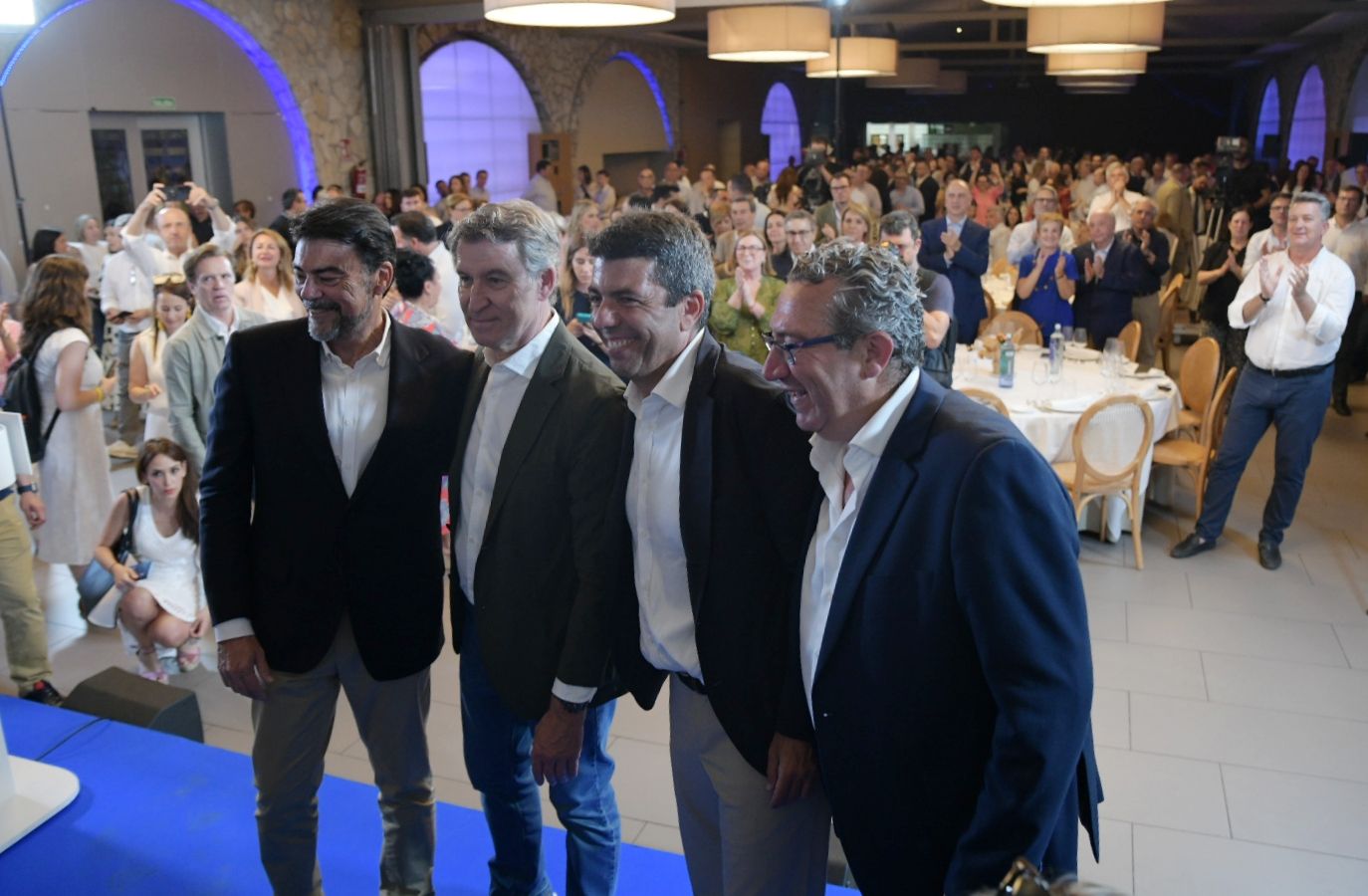 Multitudinario acto con Feijóo y Mazón en Alicante