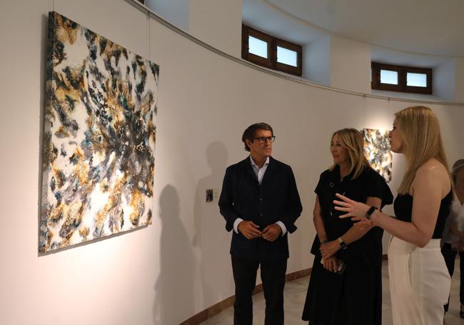Mariam Cremades inaugura 'Génesis' en la Diputación.