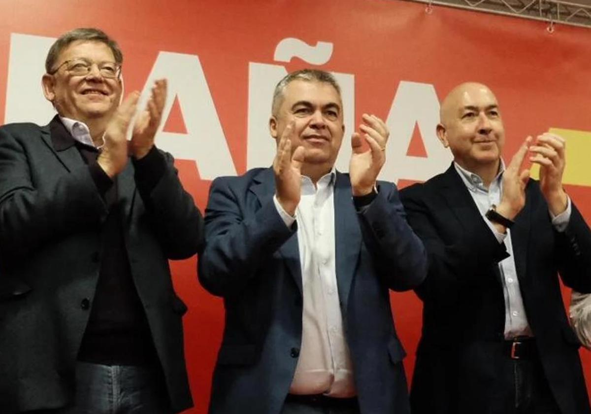 Ximo Puig, Santos Cerdán, and Alejandro Soler at a PSOE event.