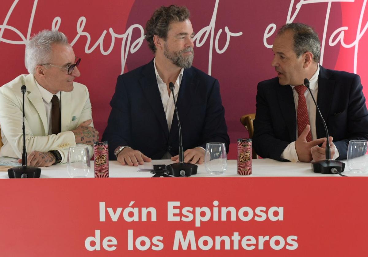 Jesús Navarro, Iván Espinosa de los Monteros, and Carlos Baño, this Friday, at the Business Club meeting.