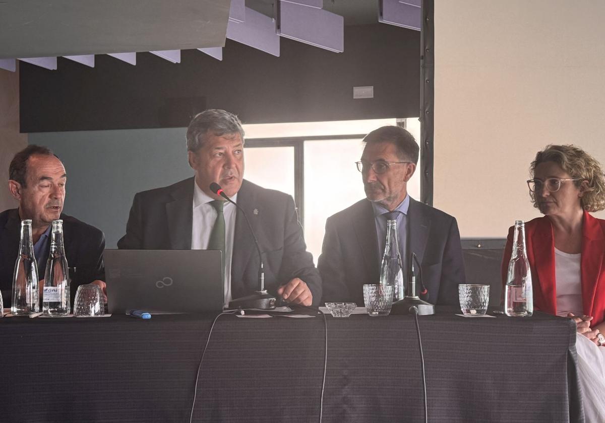 Meeting of senior judges at the Meliá Hotel led by Alicante's senior judge, César Martínez.
