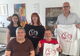 Acto en el que se ha fraguado la cesión, con representates de Adela-CV y el Ayuntamiento.