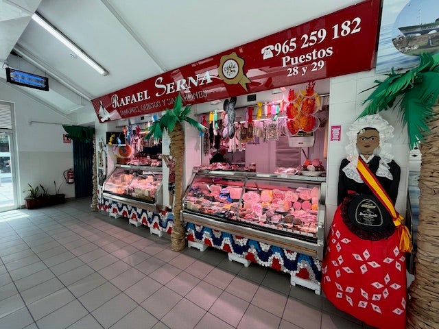 Estos son los comercios de Alicante finalistas en el concurso de Hogueras