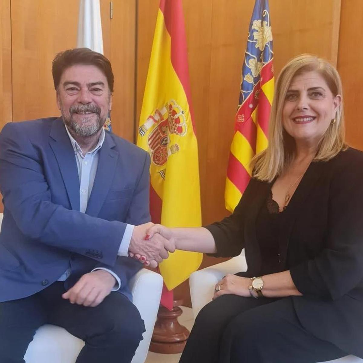 Imagen principal - PP y Vox alcanzan un acuerdo para aprobar el plan de ajuste municipal que incluye la reducción del IBI en 2026
