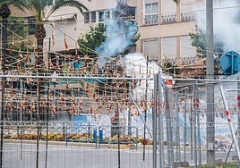 Mascletà en la plaza de los Luceros de Alicante.