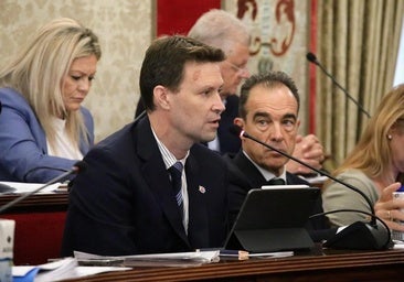 The opposition celebrates Gallego's resignation