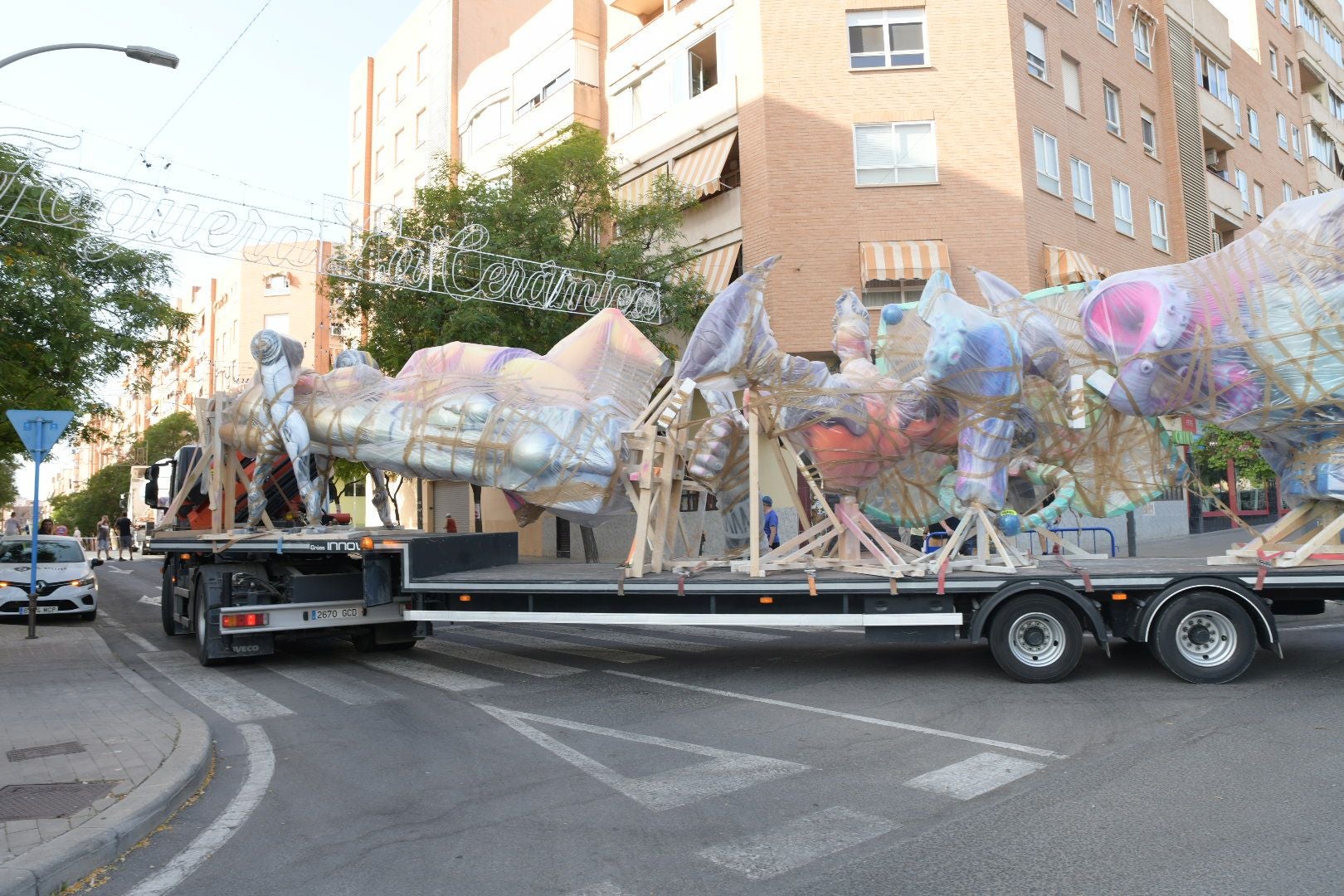 Las Hogueras toman ya las calles de Alicante
