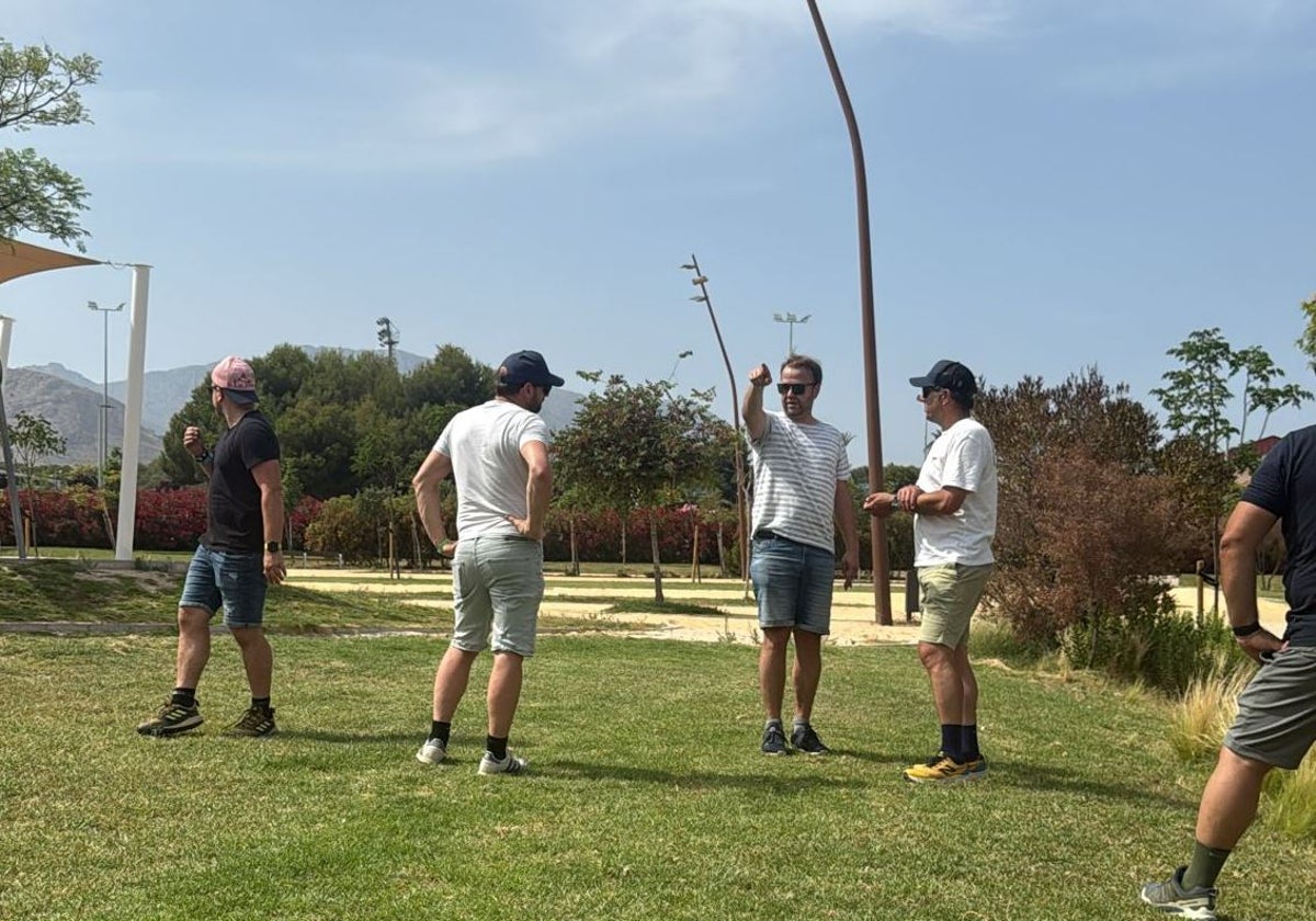Image of Pascual Momparler with Flanders Classics officials at Foietes Park