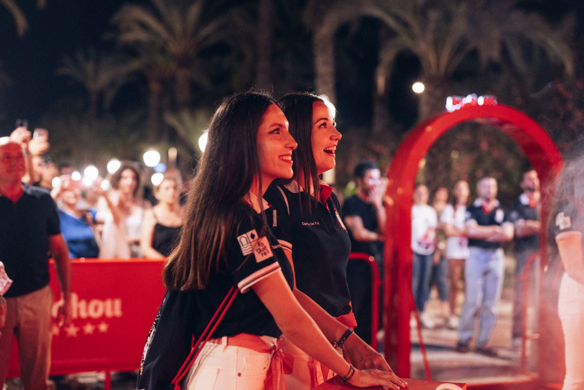 Así es la curiosa hoguera interactiva de Mahou en la Explanada de Alicante