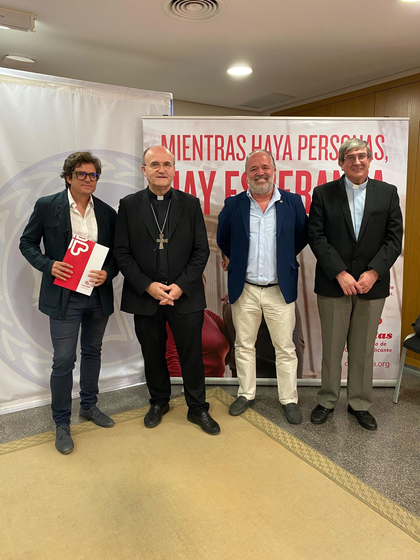 Presentación de la memoria de Cáritas.