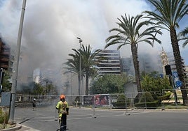 Uno de los momentos de la mascletà.