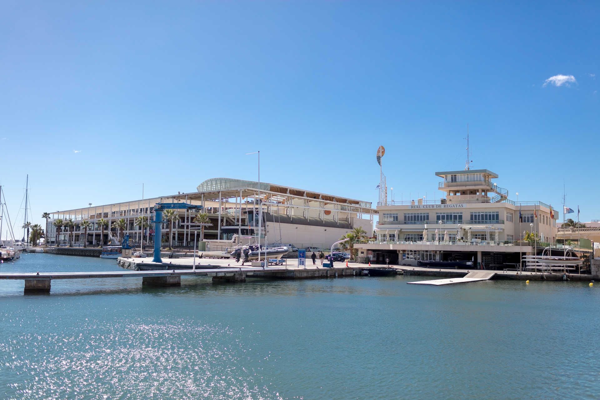 Royal Club of Regattas of Alicante.