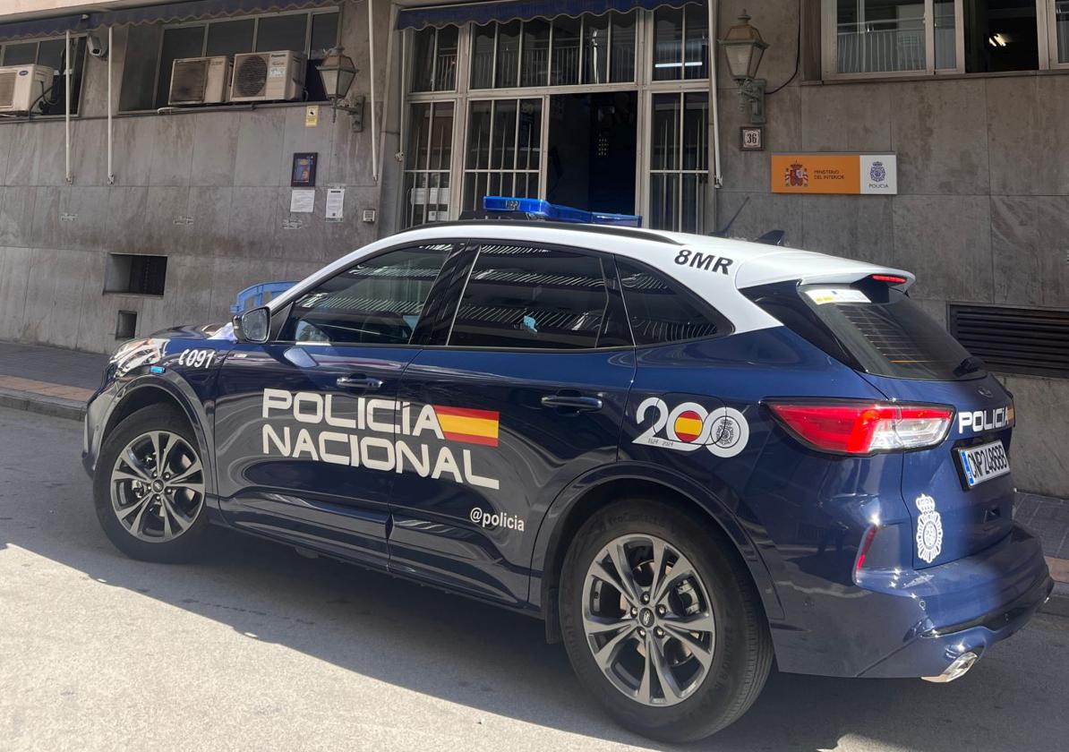 A patrol in front of the Benidorm Police Station.