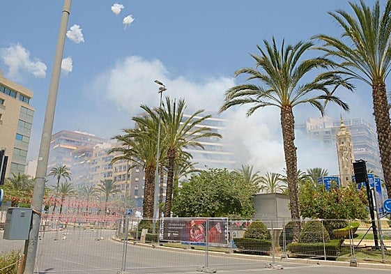 Mascletà de Alto Palancia en el concurso de las Hogueras.
