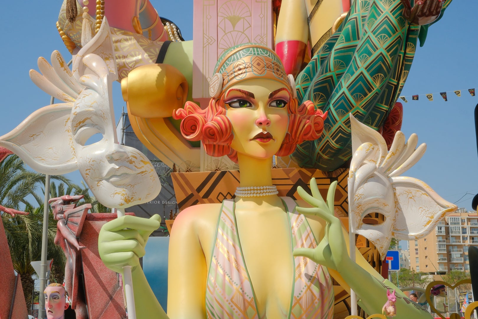 Una visita por &#039;Vanity&#039;, el primer premio de las Hogueras de Alicante