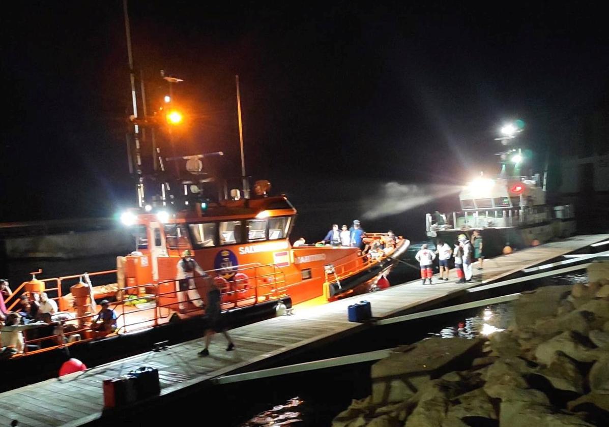 Imagen principal - Influx of boats on the Alicante coast: four in one week