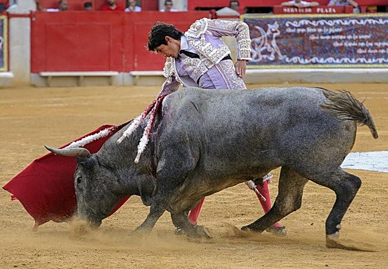 El diestro francés Sebastián Castella durante un festejo taurino de las Fiestas del Corpus Christi de Granada.