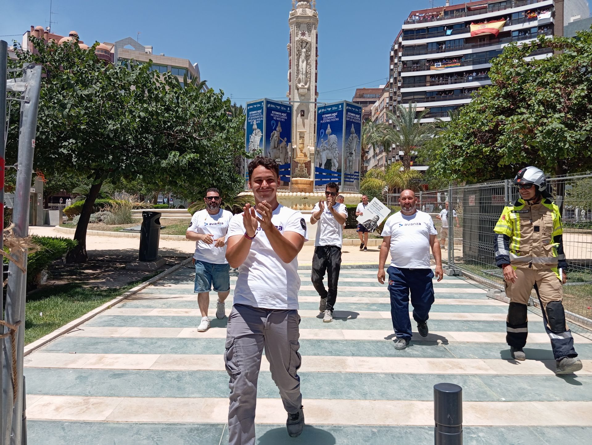 Emoción por todos los poros en la última mascletà de las Hogueras 2025