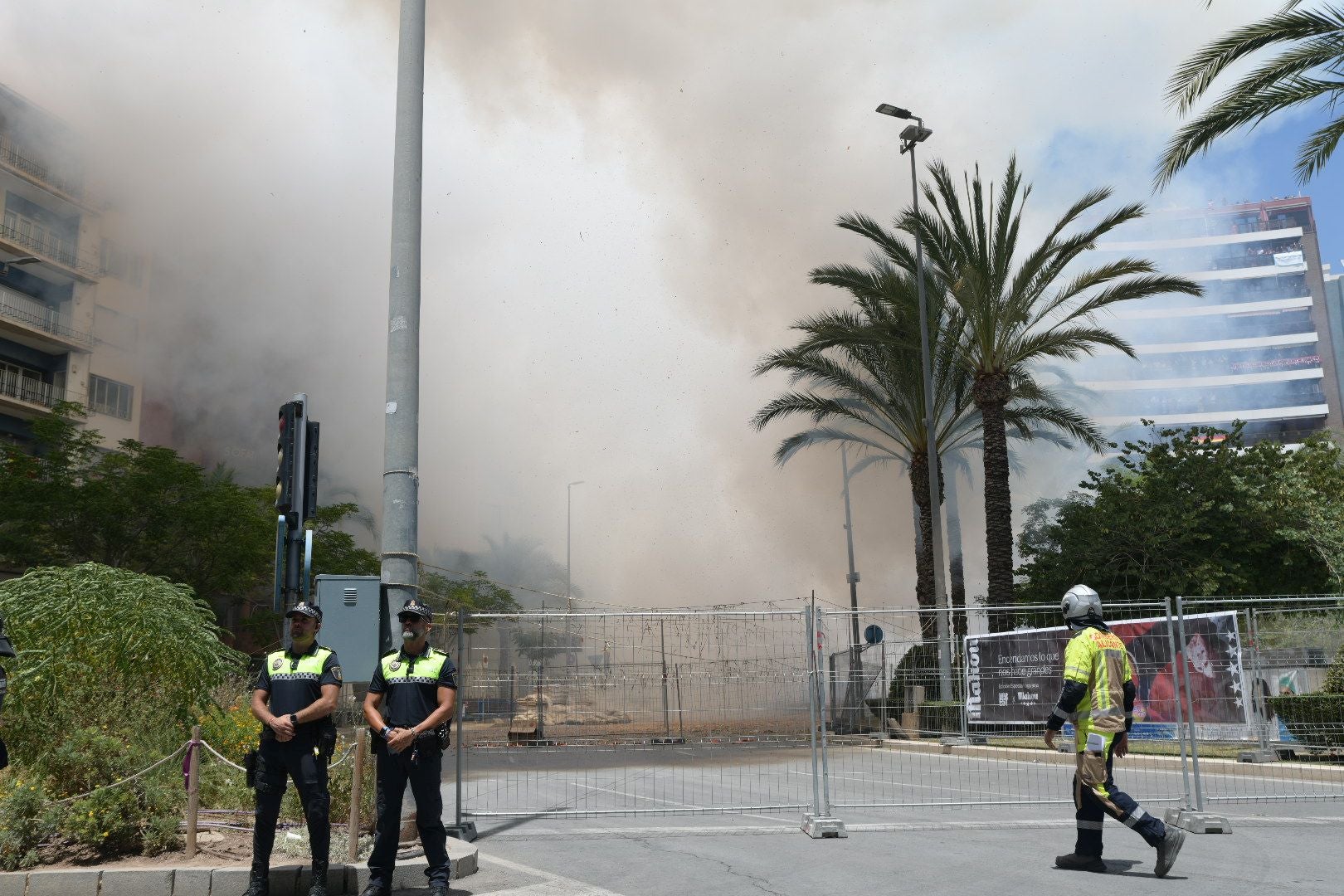 Emoción por todos los poros en la última mascletà de las Hogueras 2025