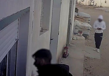 Un empleado y su cómplice, detenidos por robar tres veces en una explotación porcina de Orihuela