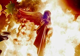 Cremà de 'Identidad', hoguera oficial de Alicante 2025.