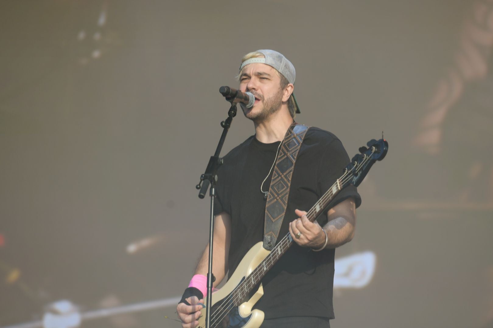 Alicante se rinde a Maná