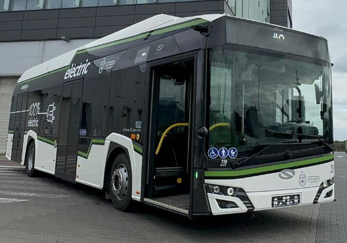 Autobús urbano híbrido de Elche.